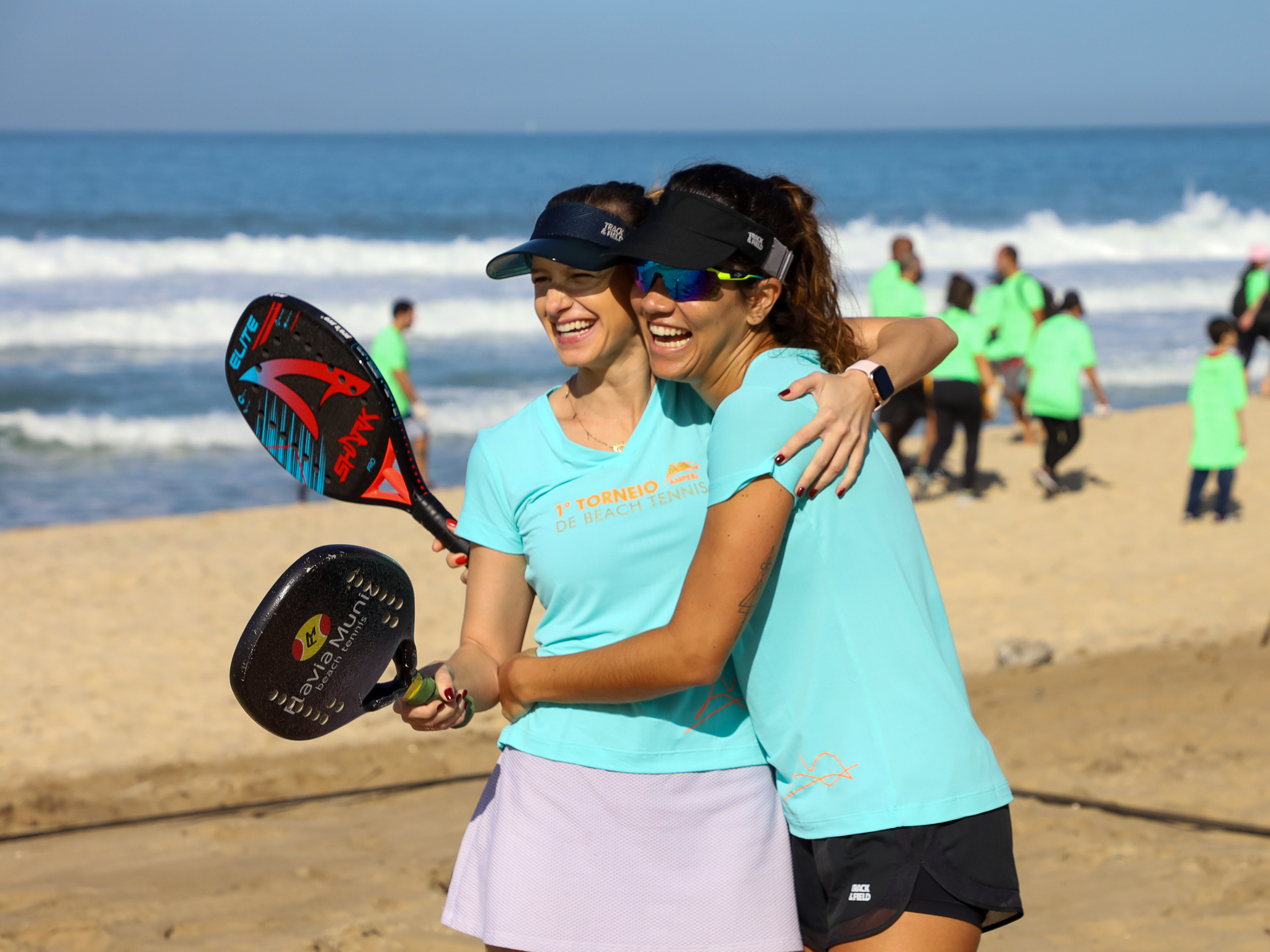 2º Torneio de Beach Tennis atrai 50 associados e familiares – AMPERJ